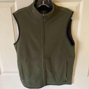 Brooks Brothers 346 Men’s Olive and Black Zip Up Fleece Vest.  Size Small.
